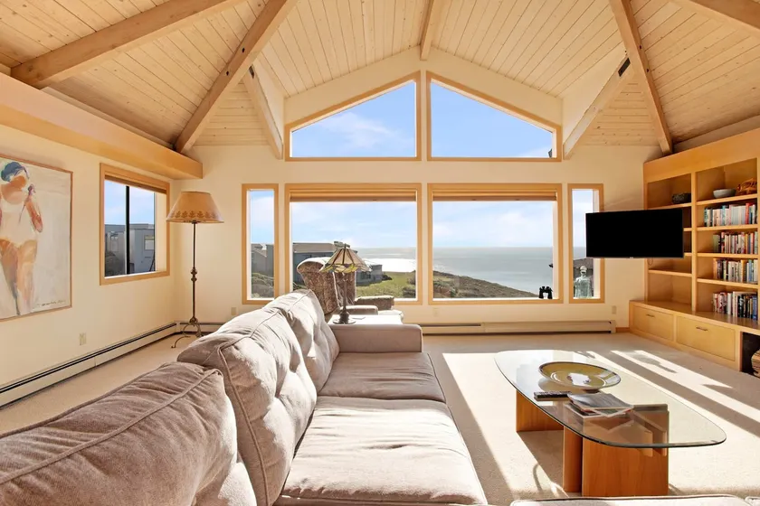 Amazing Oceanviews on Bodega Harbour Golf Course - Dog-Friendly 4BR with Sauna - Great for Families - Image 1