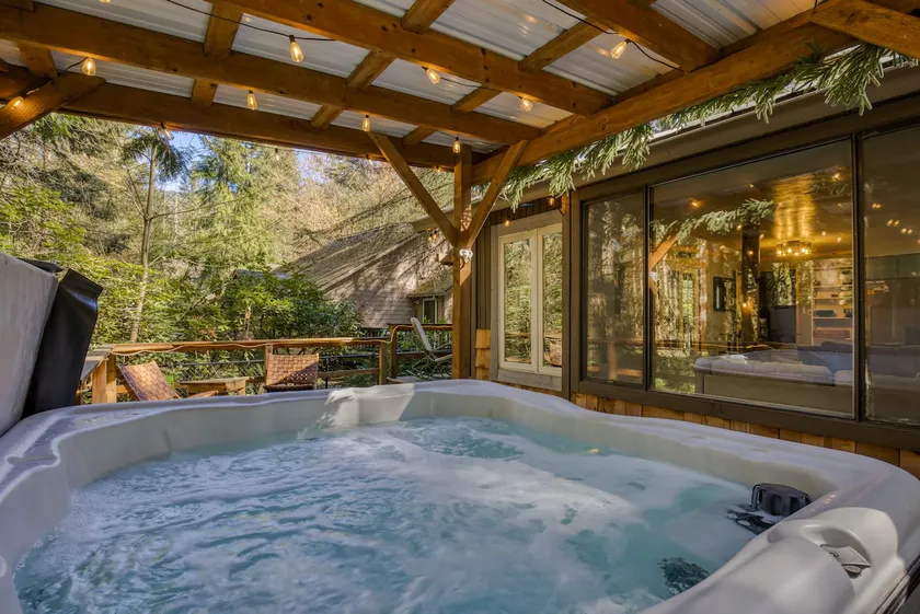 Mahalo Mountain Cabin *Games, Hot Tub & Fire Pit!* - Image 1