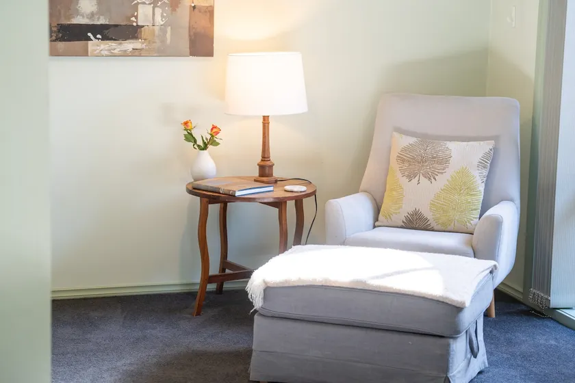 Large Comfy Home - Best Street in Central Albury - Image 1