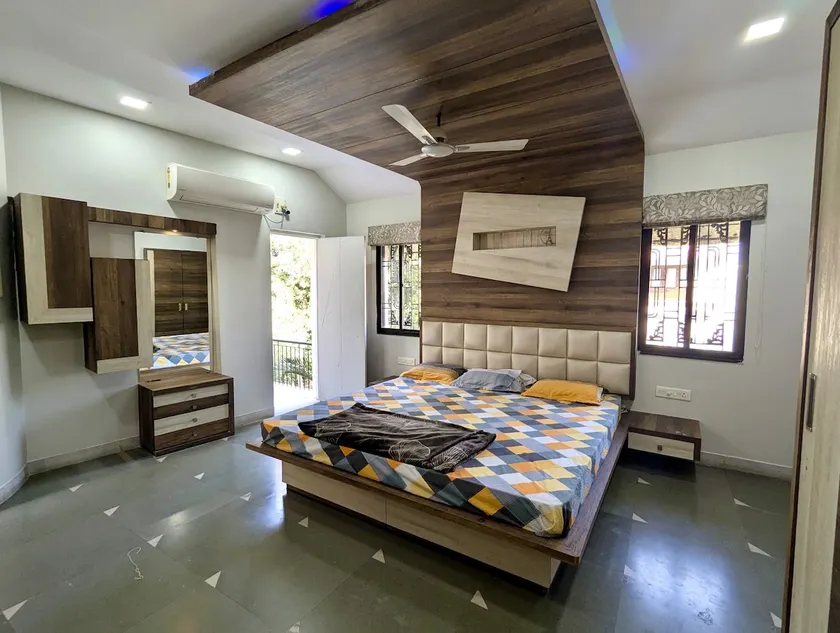 Spacious 4BHK At Prime Spot - Woodcrest Bungalow - Image 1