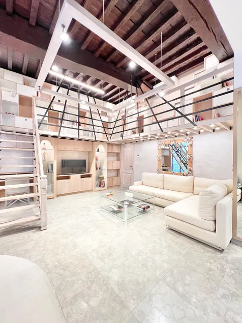 Luxury on Rue Haute - Image 1