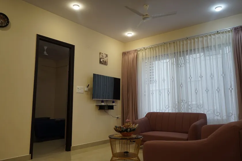 Stylish 3bhk,centrally located 02(Cooke town) - Image 1