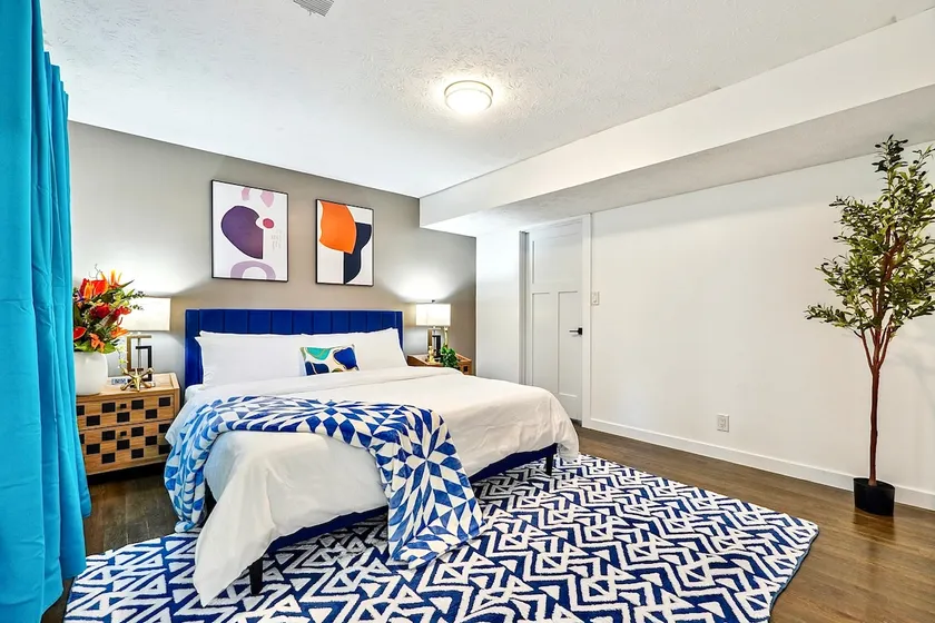 Private Pool House, King Bed, Air Hockey, Foosball - Image 1