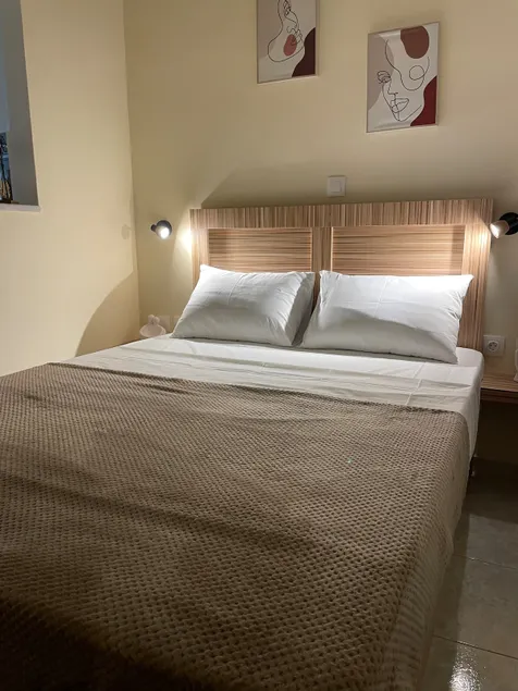 Athens Ellinikon Apartment - Image 1