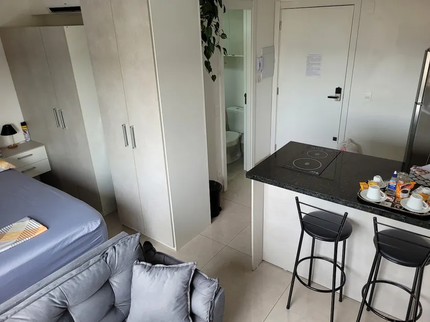 14th floor - Garage - 50” TV - A/C & heating - No extra fee - Image 1