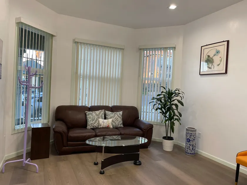 condo unit 1 in central Oakland - Image 1