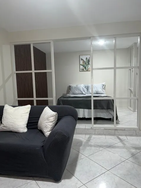 Apartment near Port Ferdinand - Image 1