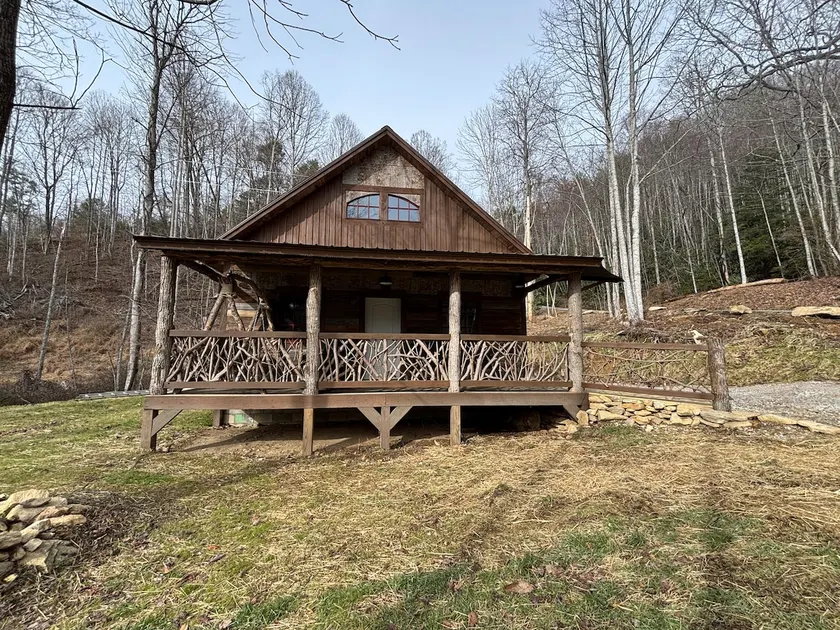 Mountain Hideaway Cabin. Now With New Lower Rates! - Image 1