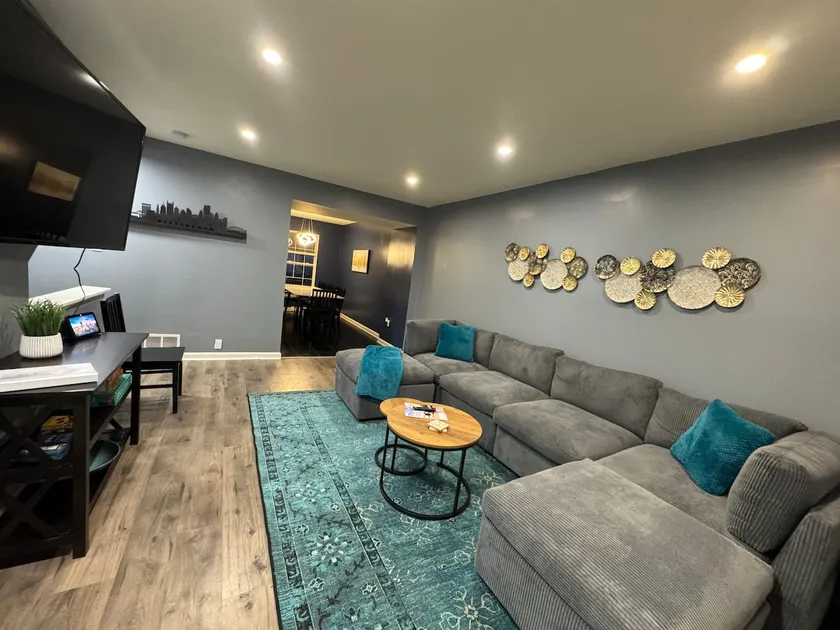 TripD - townhouse, off street parking - Image 1