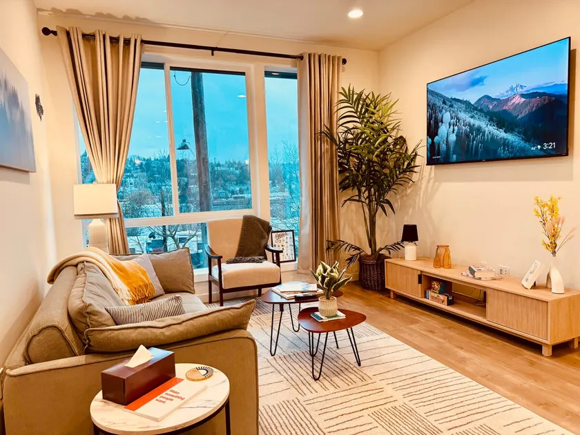 Luxe & Bright | Rooftop Views & A/C | Free Parking - Image 1