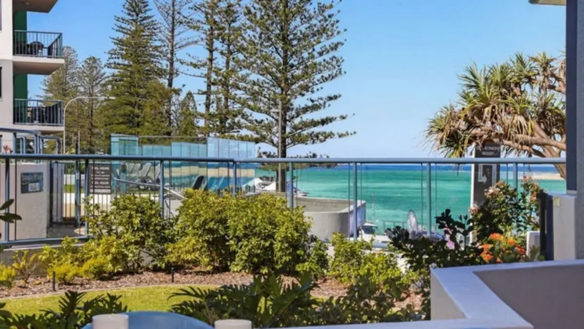Enhed 104 Grand Pacific, Caloundra - Image 1