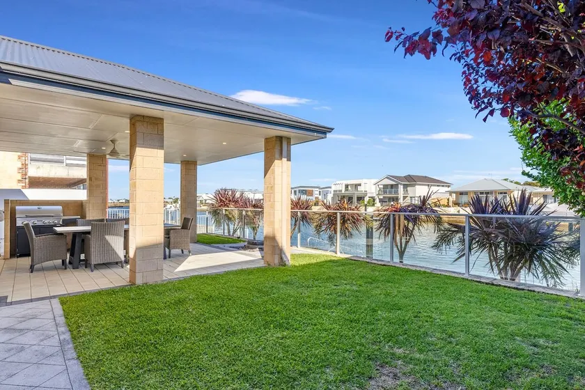 Windward Marina Retreat - Image 1