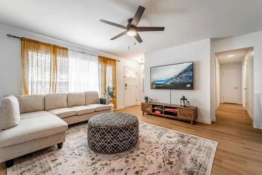 Cozy, Clean 4BR Family Home Near Sanford Airport - Image 1