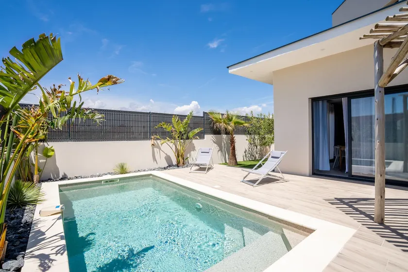 ”La Sérignanaise” ac swimming pool & beaches 5 min away. - Image 1