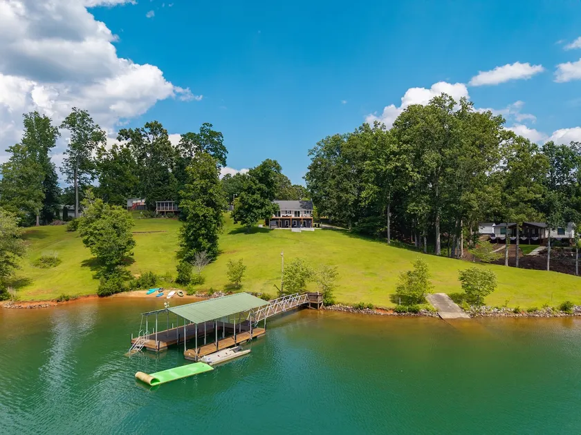 Johnsons Cove - Lakefront Retreat With EV Charger - Image 1