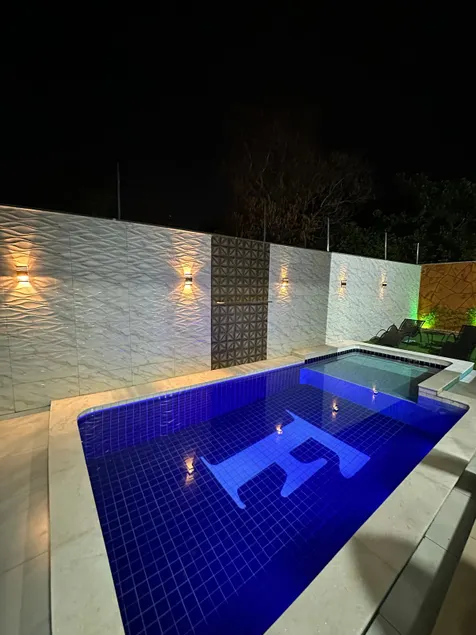 High-end house - Image 1