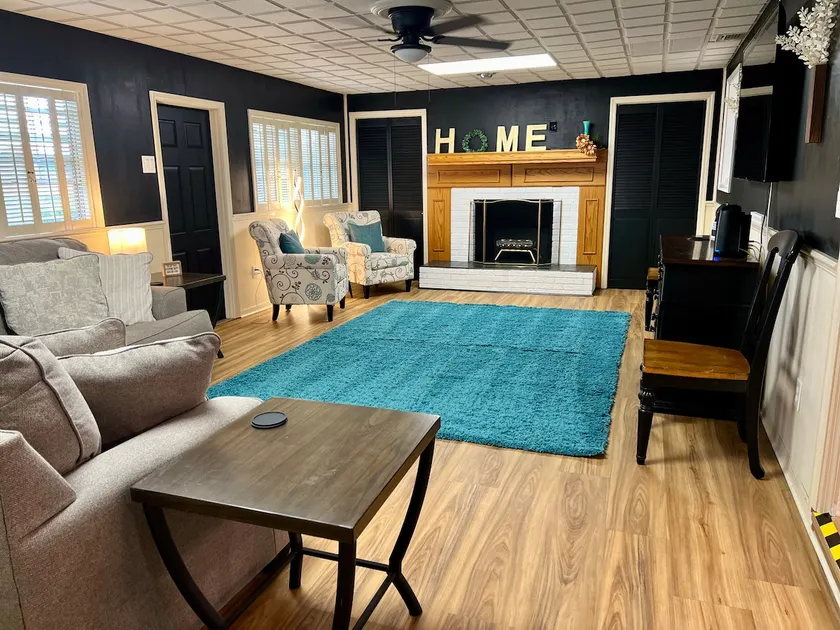 Emercil’s Cozy Getaway-Only $99 Cleaning fee! - Image 1