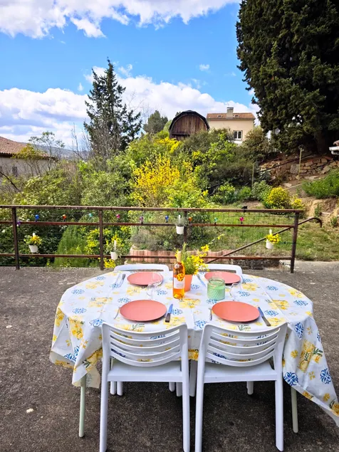 Chez Lilou et Papoum - Terrasse, vue & parking - Image 1