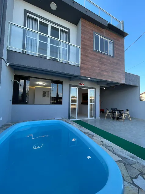 Triplex with swimming pool in front of the sea - Image 1