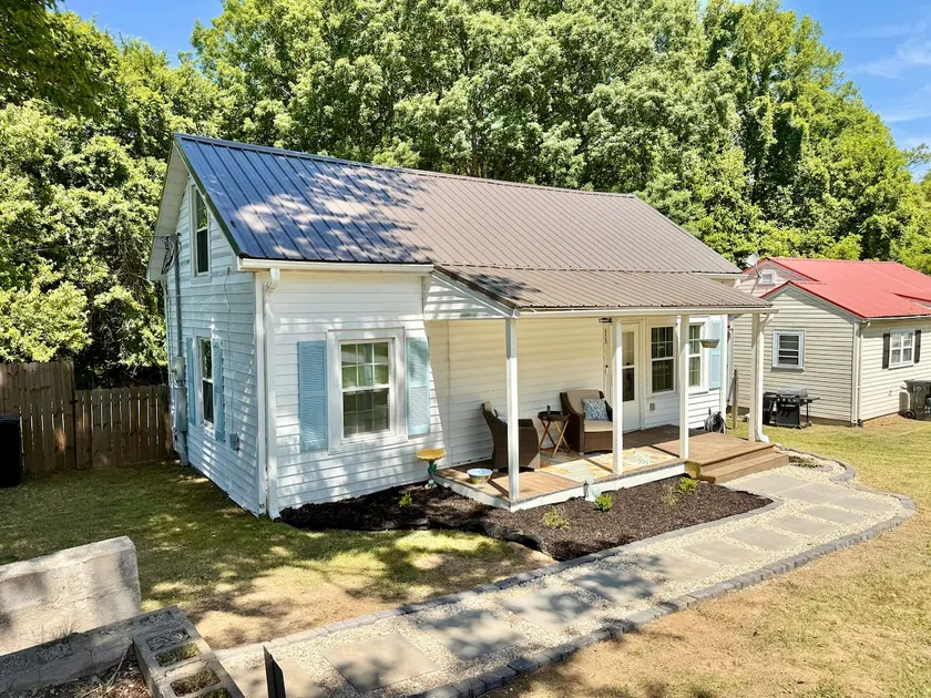 Cozy cottage - Image 1