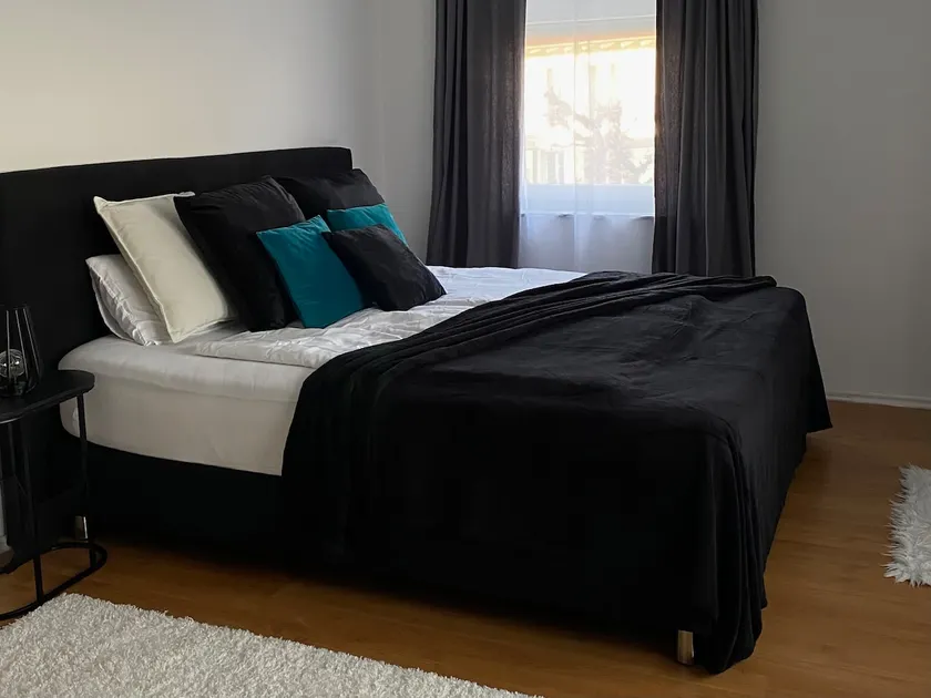 Cozy house centrally located - Image 1