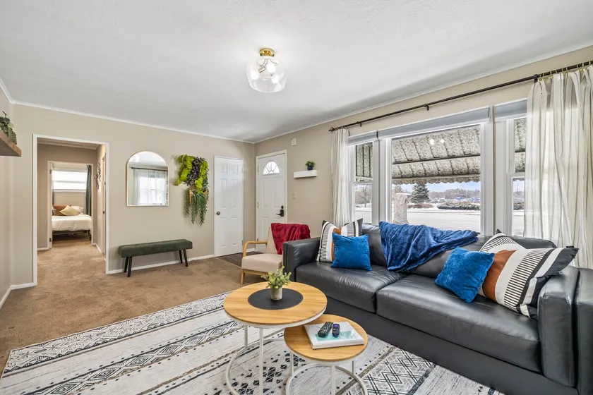 Cozy King Suites with TVs & Roku - Image 1