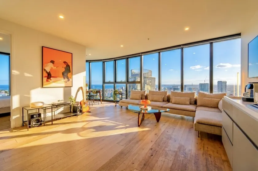40th Floor Shadow Play Modern Sub-Penthouse with Views, Pool & Sauna - Image 1