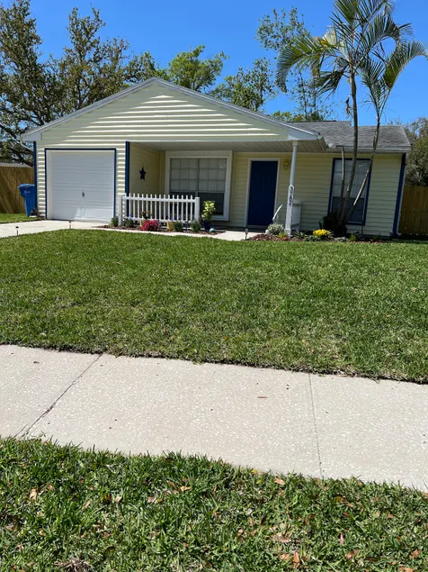 The Corner Cottage - Image 1