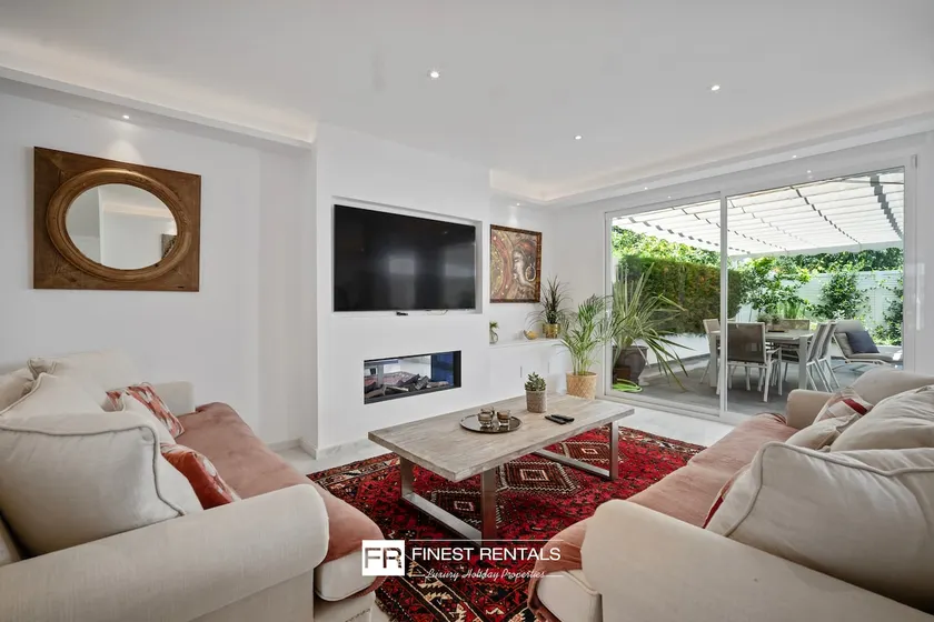 Casa Del Sol by Finest Rentals - Image 1