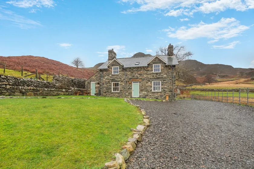 Beautiful Remote Cottage near Dolgellau - Image 1