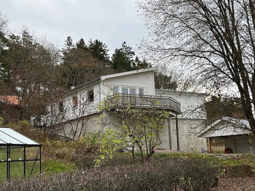 Villa on Tjörn with proximity to the sea. - Image 1