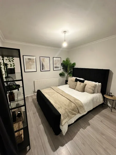 Cozy two bedroom house - Image 1