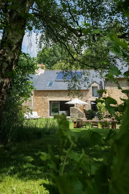Large house in the heart of nature, close to the ocean - Image 1