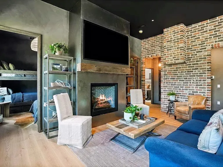 Luxury Retreat w/ Hot Tub at Chapel Hill - Image 1