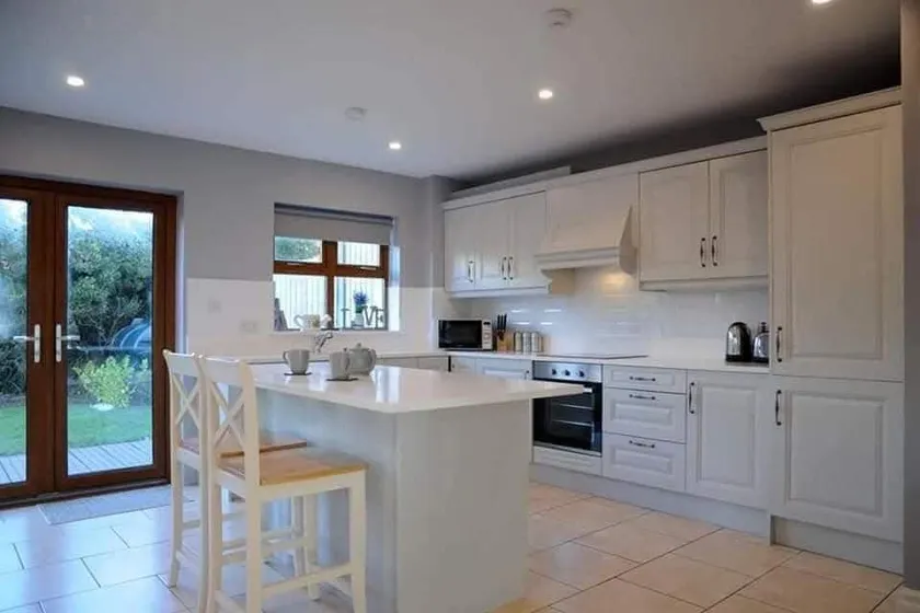 Stylish 3BR Home | Walk to Town | Free Parking - Image 1