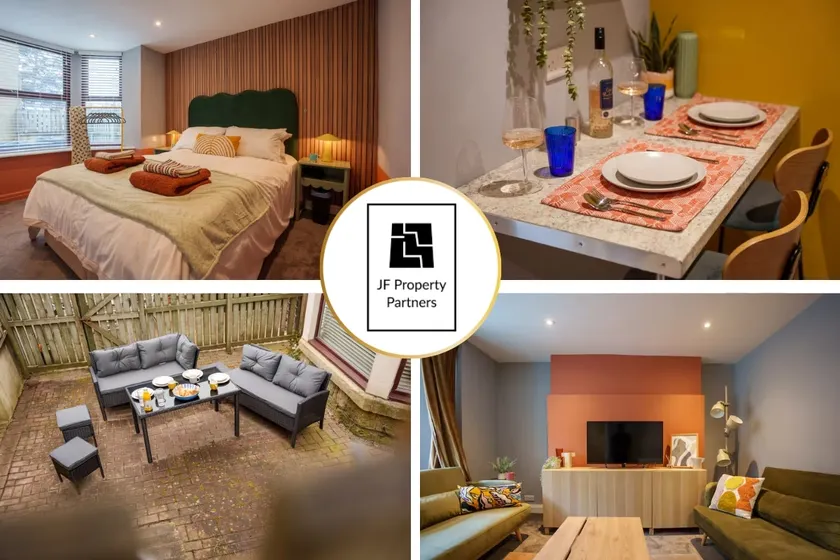 Central Harrogate townhouse apartment with parking - Image 1