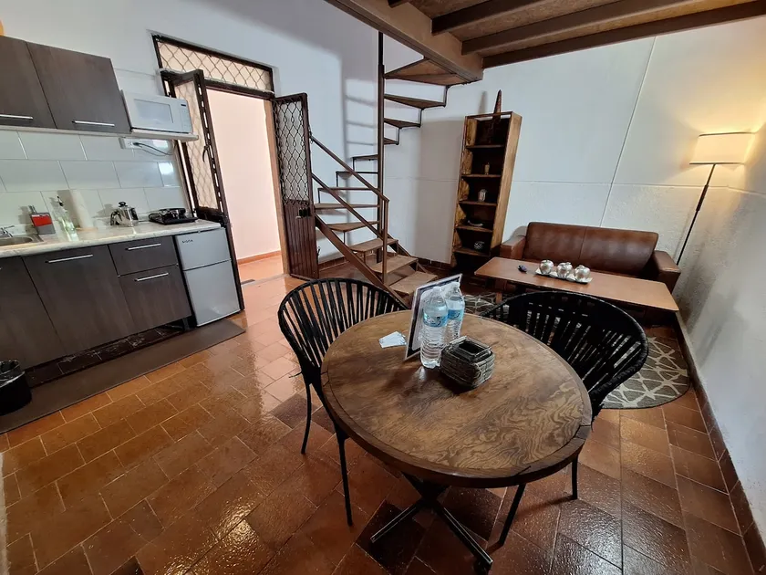 Downtown/WiFi/SmartTV/10 min to Poliforum/private/kitchen - Image 1