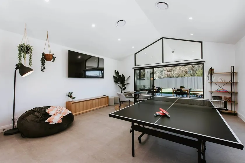 Mudgee House - Grand Serenity for Gather & Play - Image 1