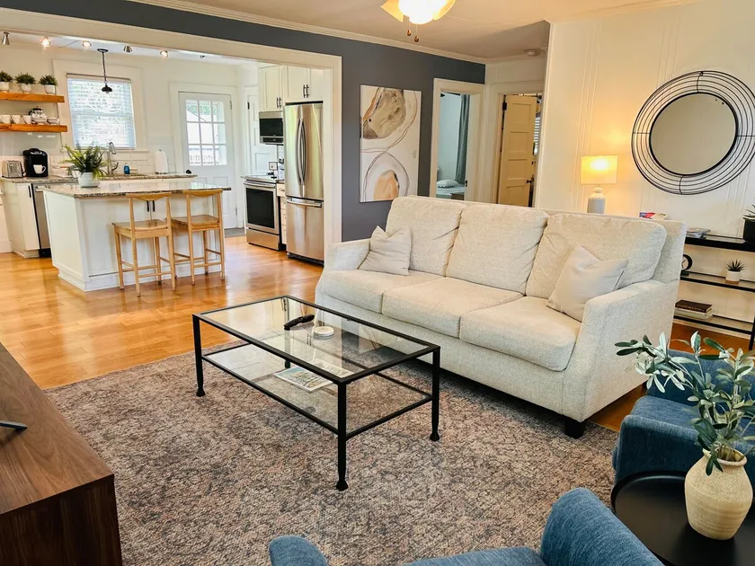 ⭕️ Charming Cottage in the heart of Park Circle ⭕️ - Image 1
