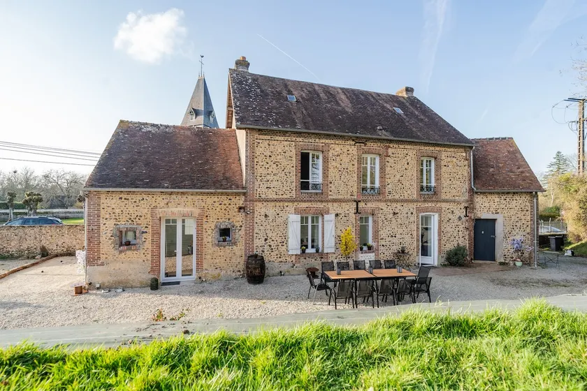 Festive house in Normandy · Jacuzzi · 1 hr 45 min from Paris - Image 1