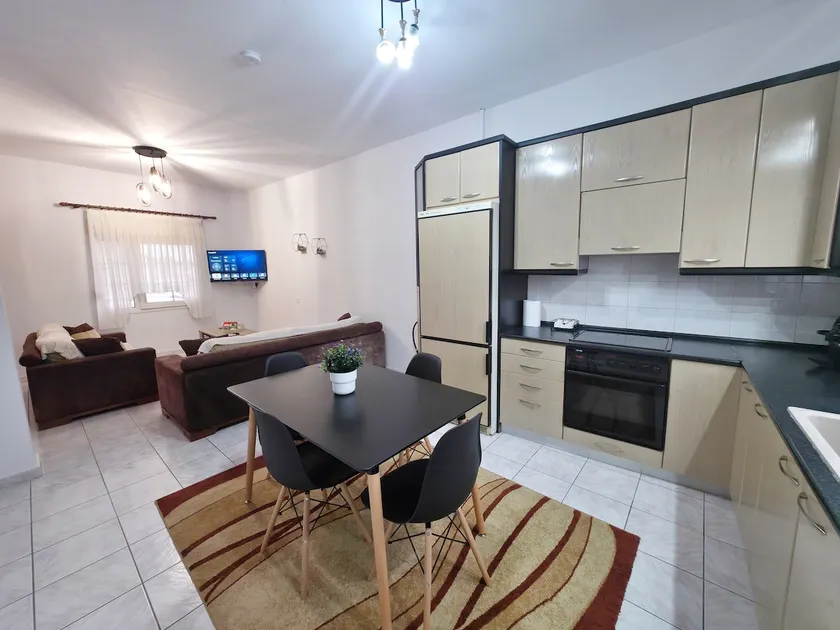Iasonidis Guest House - Image 1