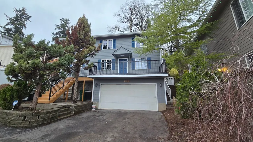 Newly Remodeled Spacious House with Awesome View - Image 1