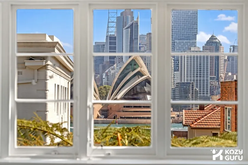 KozyGuru | Kirribilli | Opera House View 2 Bed Apt - Image 1
