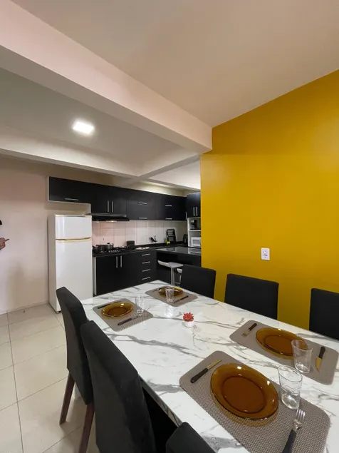 2 bedrooms, 2 parking spaces - Image 1