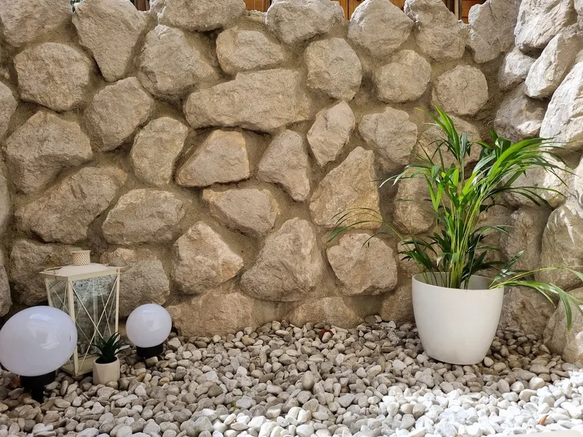 Apartment in the basement - Image 1