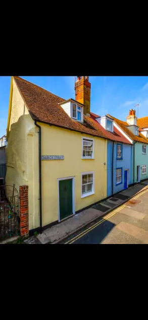 The Little cottage Seaford - Image 1