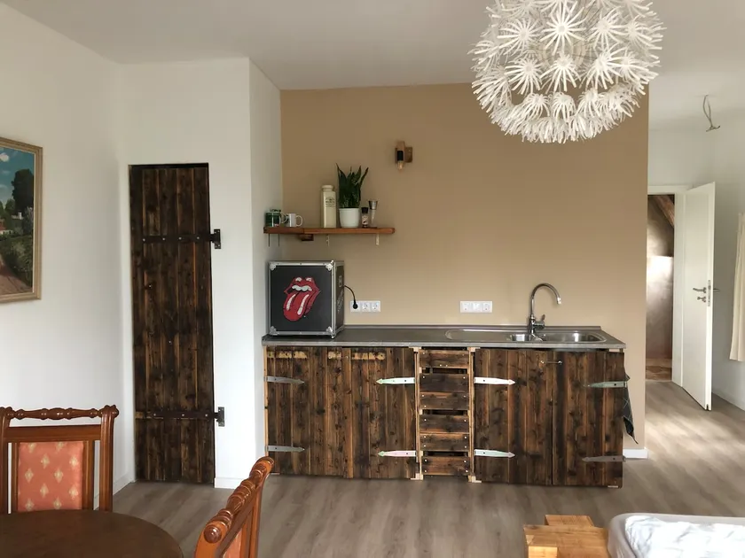 Cozy studio apartment - Image 1