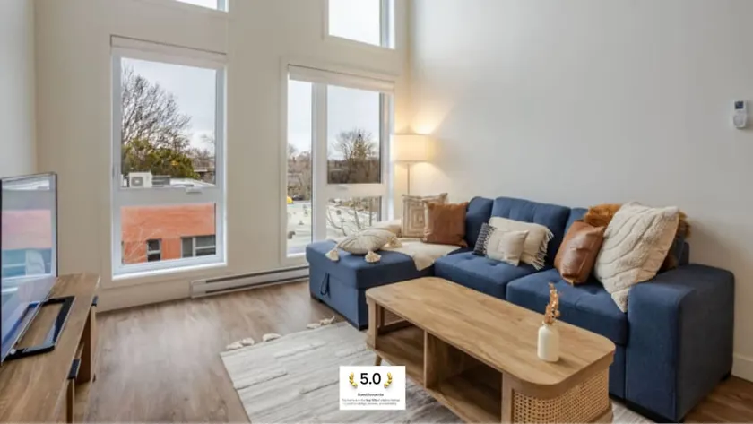 MTL Trendy Hideaway in Rosemont - Image 1