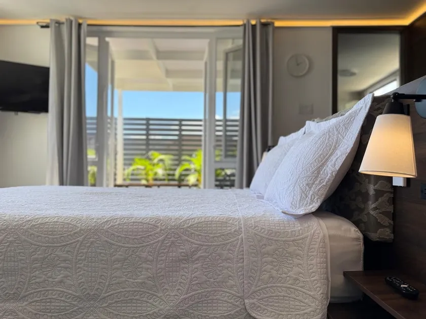 Modern flat with a view - Image 1