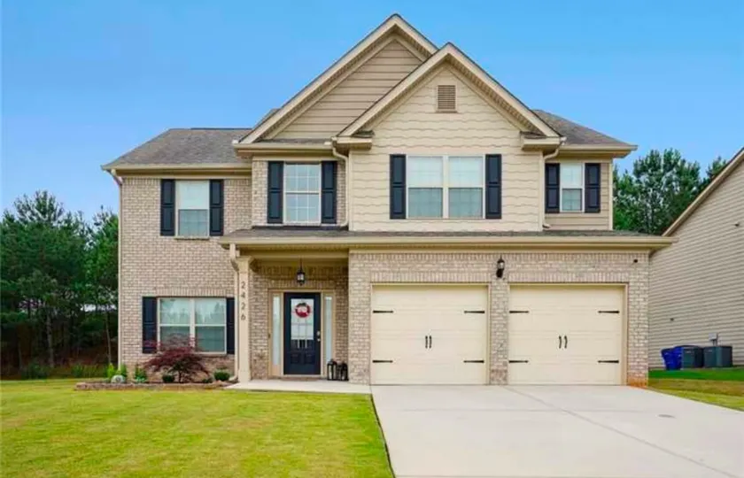 Lovely 4 Bedroom, 3 Bath Oasis! - Image 1